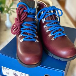 Merrell Legend Hiking/Urban boots BNIB - W sz 10